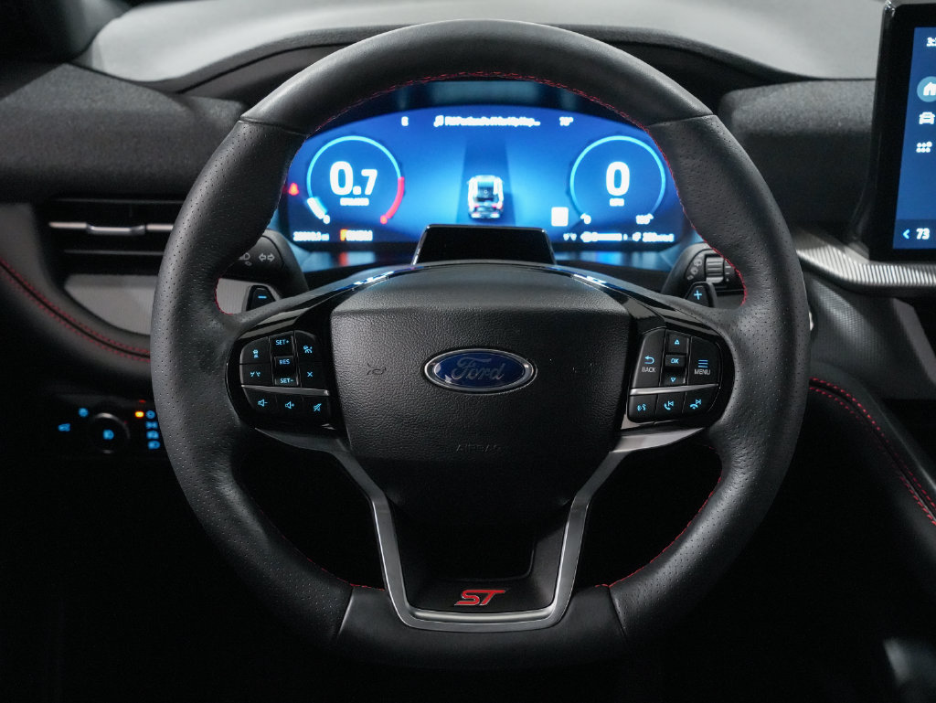 Used 2025 Ford Explorer ST AWD/4WD image 12