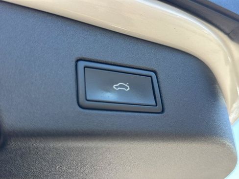 Used 2022 Volkswagen ID.4 Pro S RWD image 38