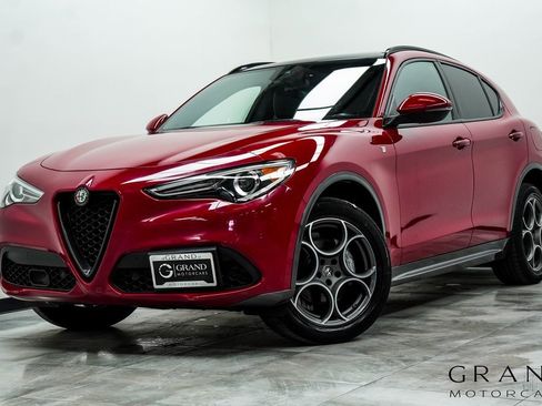 Used 2022 Alfa Romeo Stelvio Ti image 1