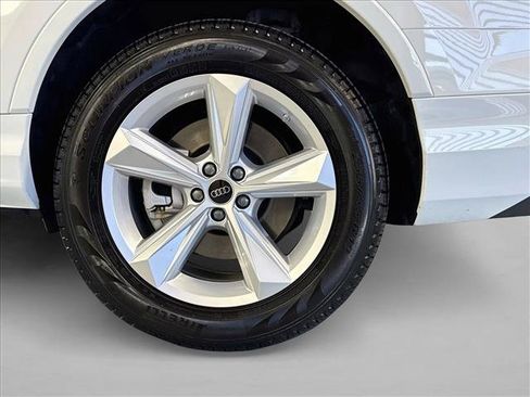 Used 2025 Audi Q7 2.0T Premium AWD/4WD image 29