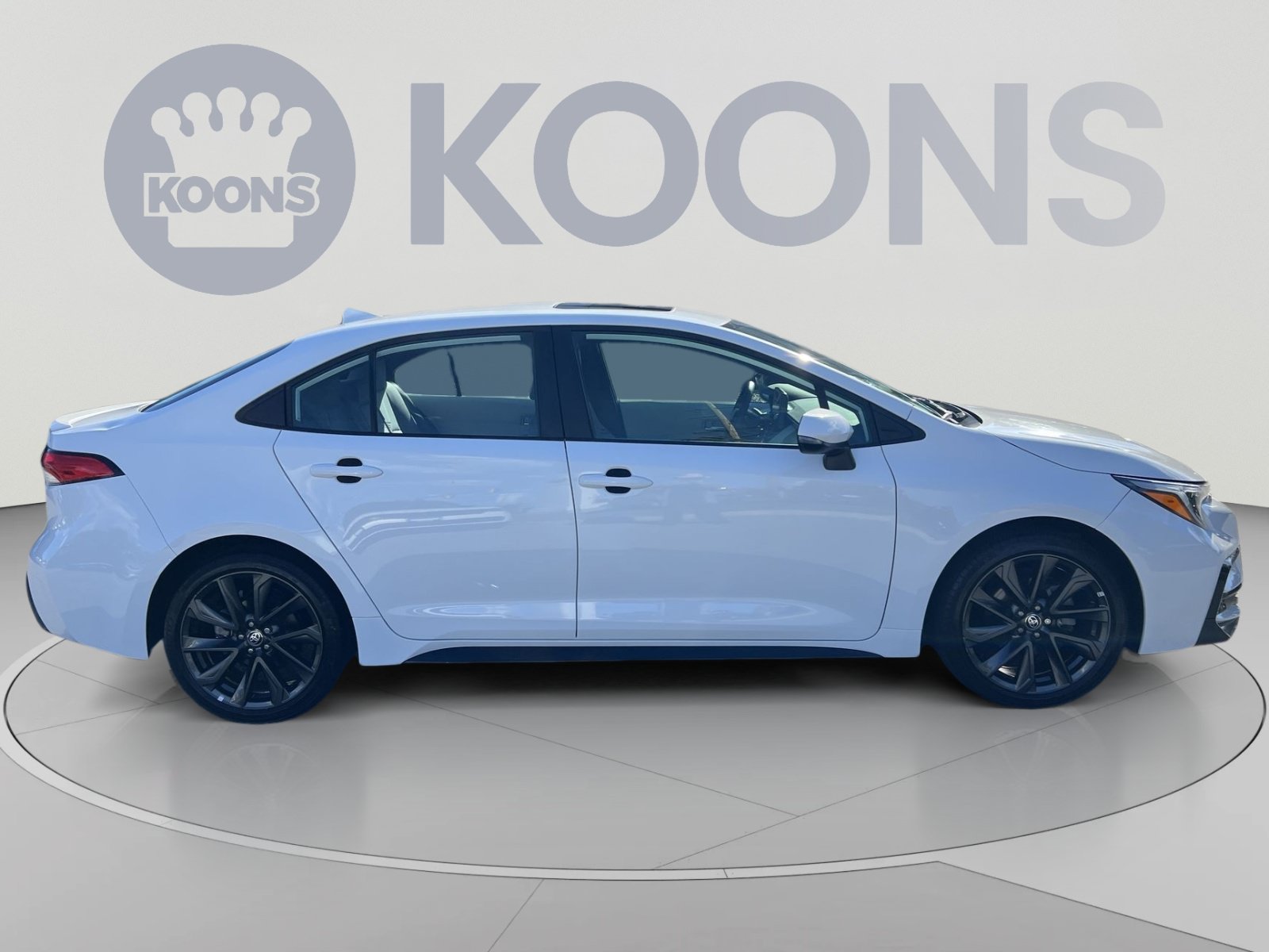Used 2024 Toyota Corolla SE w/ SE Premium Package FWD image 8