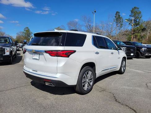 Used 2023 Chevrolet Traverse High Country w/ LPO, Floor Liner Package image 5