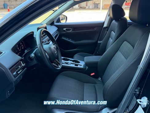 Certified 2024 Honda Civic EX image 9