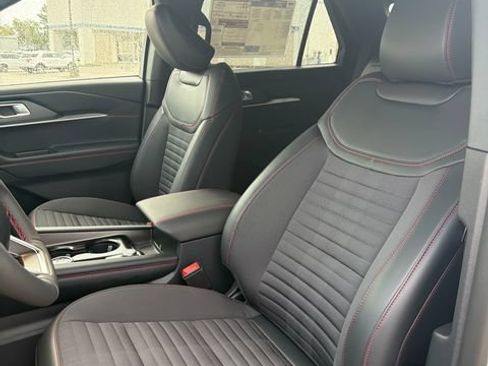 New 2026 Ford Explorer ST-Line AWD/4WD image 17