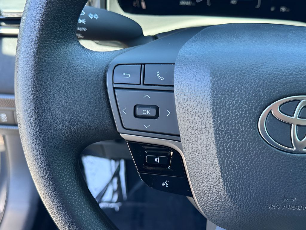 Used 2025 Toyota Camry LE FWD image 20