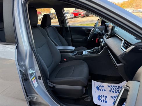 Used 2019 Toyota RAV4 LE image 52