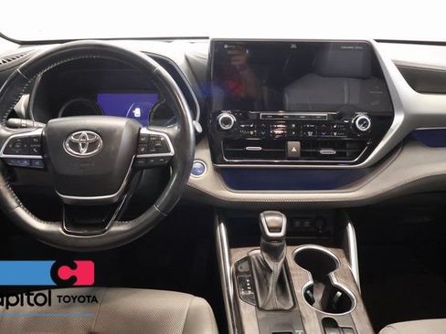 Used 2021 Toyota Highlander Platinum AWD/4WD image 13