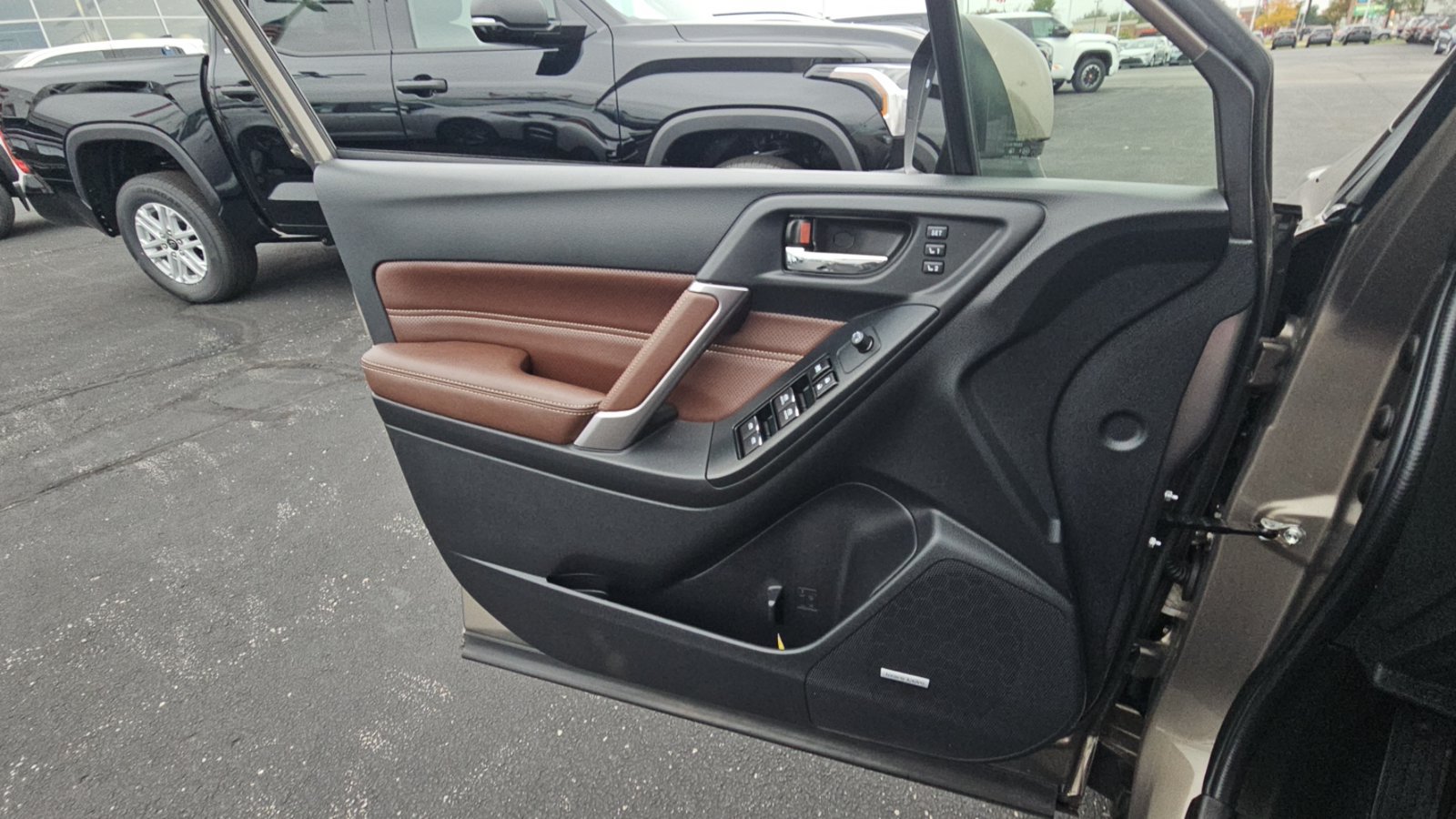 Used 2018 Subaru Forester 2.5i Touring AWD/4WD image 24