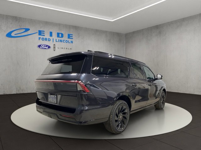 New 2027 Lincoln Navigator L Reserve w/ Jet Appearance Package AWD/4WD image 9