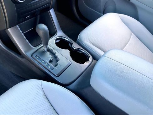 Used 2011 Kia Sorento LX image 16