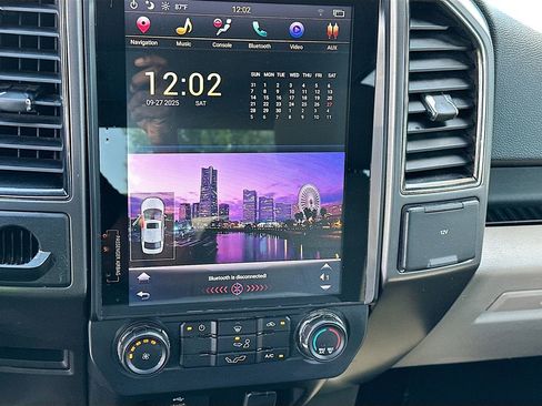 Used 2017 Ford F150 XLT image 16