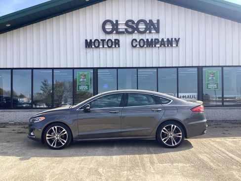Used 2019 Ford Fusion Titanium image 1