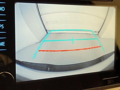 Used 2018 Toyota Tacoma TRD Off-Road image 4