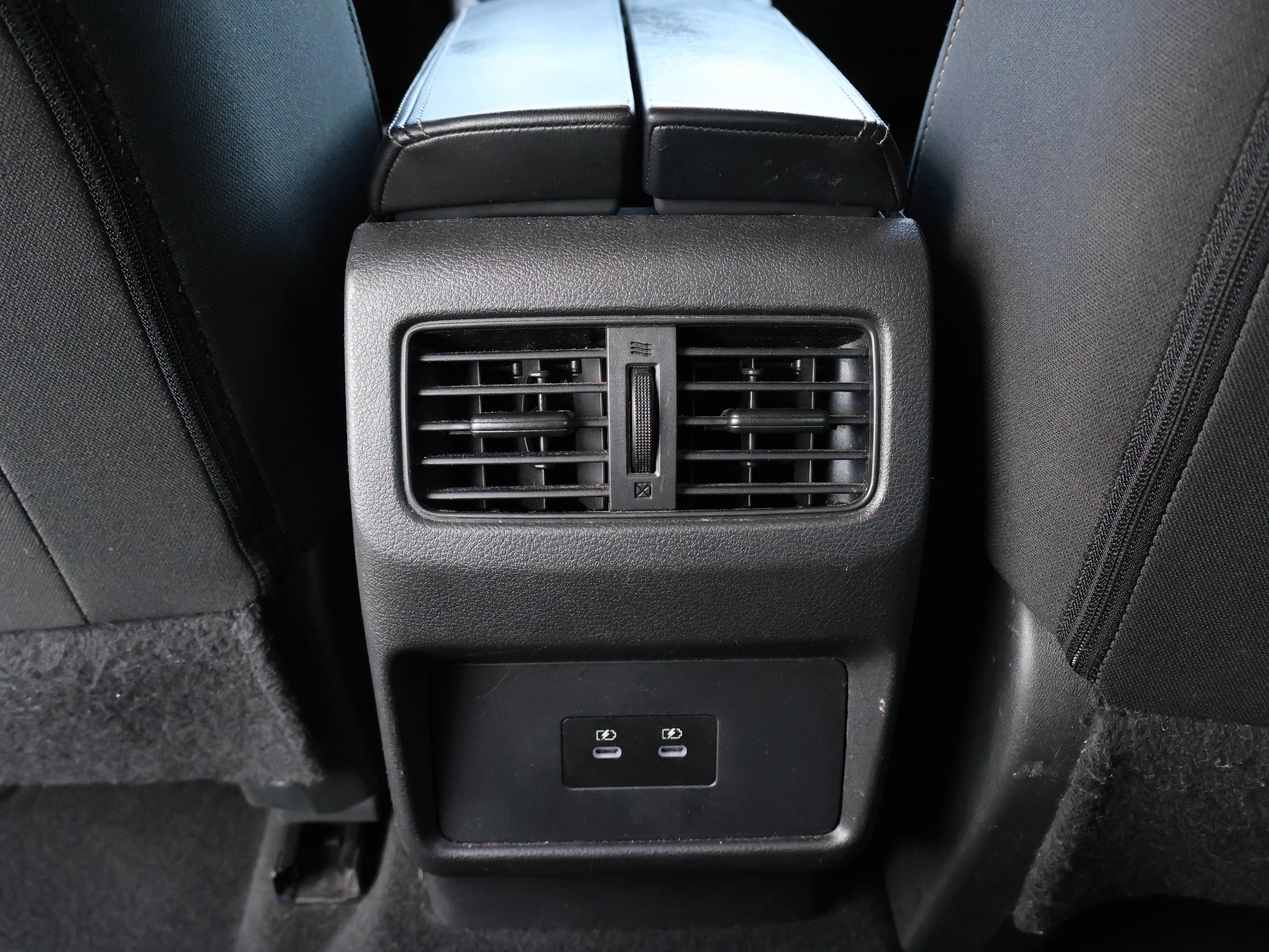 Used 2024 Nissan Rogue SV AWD/4WD image 14