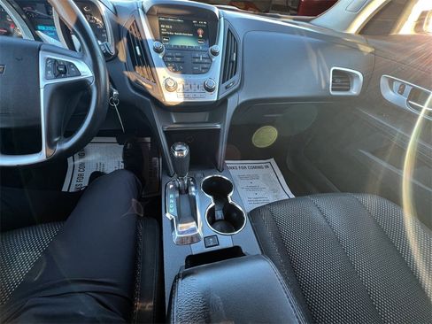 Used 2017 Chevrolet Equinox LT w/ Convenience Package image 23