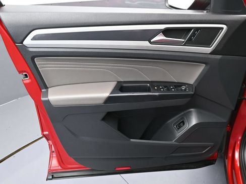 Used 2021 Volkswagen Atlas Cross Sport SE w/ Panoramic Sunroof Package FWD image 13