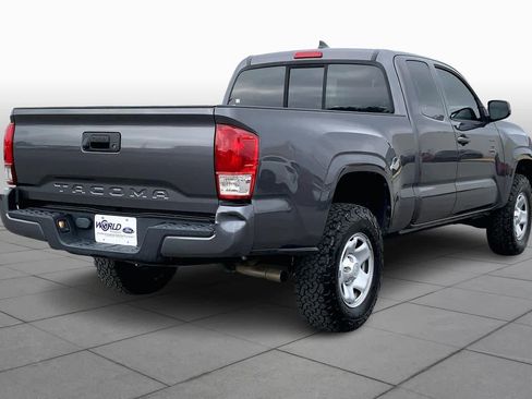 Used 2018 Toyota Tacoma SR image 11