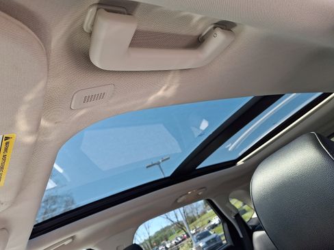 Certified 2024 Ford Edge SEL w/ Convenience Package AWD/4WD image 14