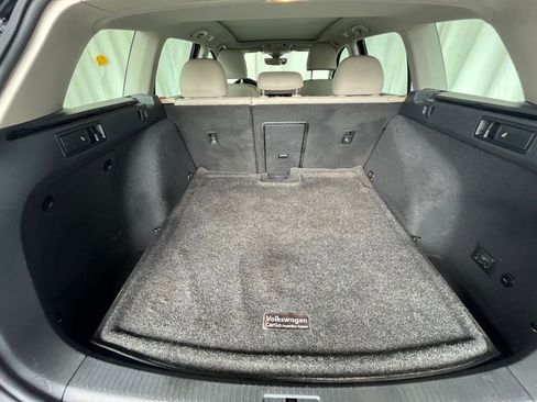 Certified 2019 Volkswagen Golf SE image 28