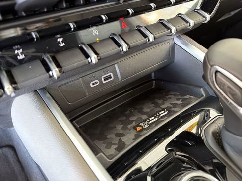 Certified 2025 Chevrolet Colorado ZR2 w/ Technology Package image 27