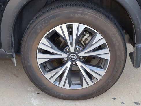 Used 2023 Nissan Rogue SV w/ SV Premium B Package FWD image 28