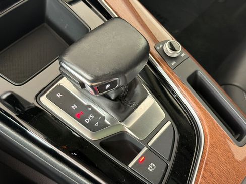Used 2023 Audi A4 2.0T Premium w/ Convenience Package AWD/4WD image 19