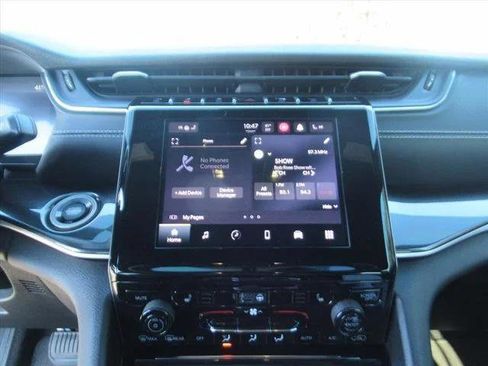 Certified 2022 Jeep Grand Cherokee L Laredo AWD/4WD image 23