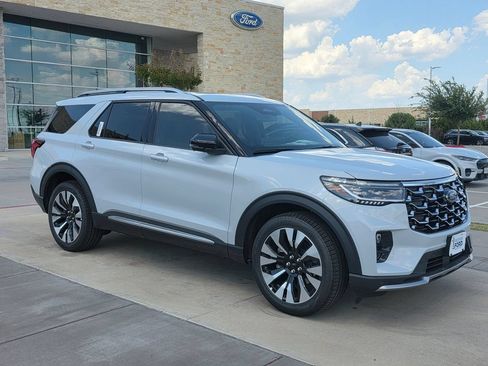 New 2026 Ford Explorer Platinum w/ LUX Leather Package AWD/4WD image 12