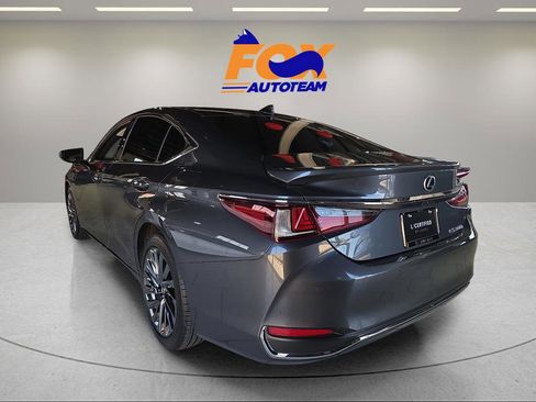 Used 2024 Lexus ES 300h Ultra Luxury w/ Accessory Package (Z2) FWD image 3