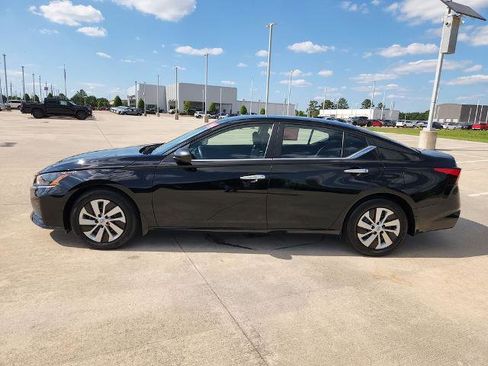 Certified 2024 Nissan Altima 2.5 S FWD image 8