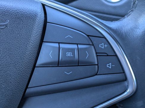 Used 2023 Cadillac XT5 Luxury FWD image 17
