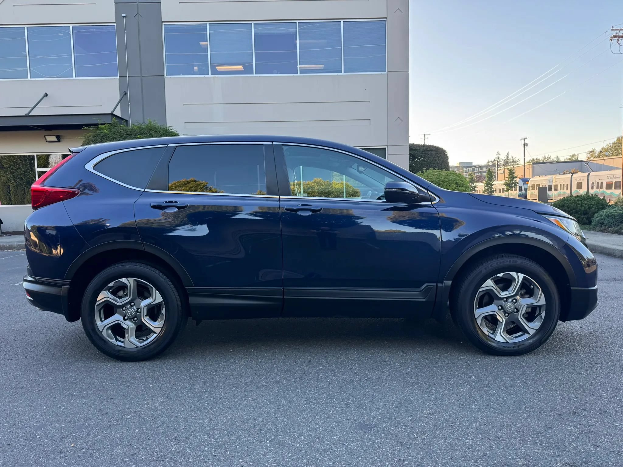 Used 2019 Honda CR-V EX-L image 12