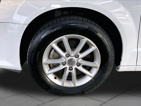 Used 2019 Dodge Grand Caravan SXT w/ Driver Convenience Group FWD image 11
