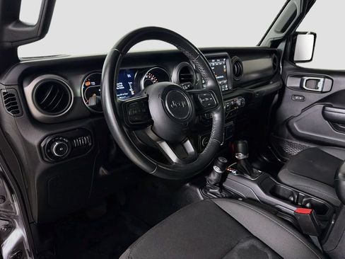 Used 2021 Jeep Wrangler Unlimited Sport AWD/4WD image 9