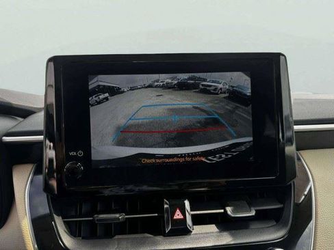 Used 2023 Toyota Corolla LE FWD image 32