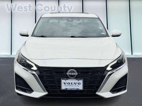 Used 2023 Nissan Altima 2.5 SL AWD/4WD image 10