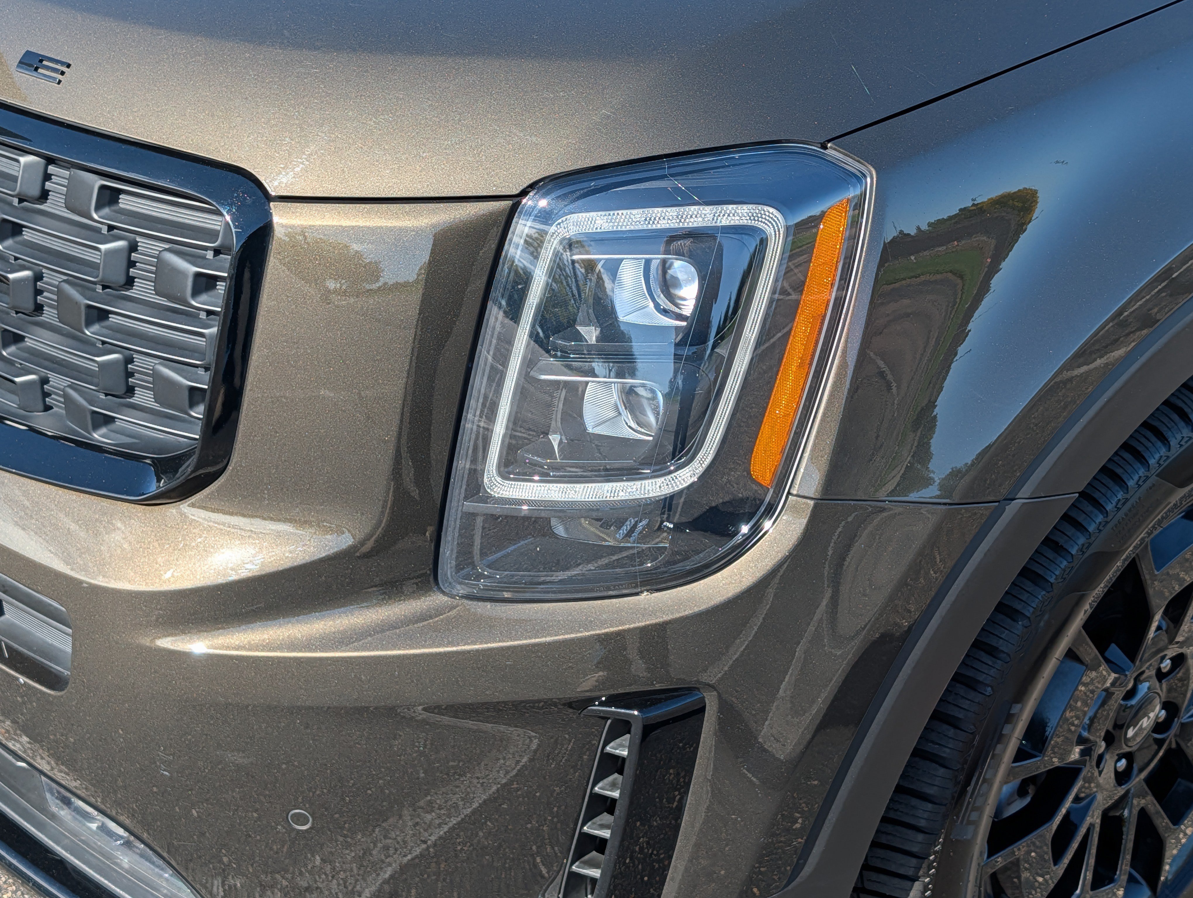 Certified 2022 Kia Telluride SX w/ Nightfall Edition Package AWD/4WD image 16