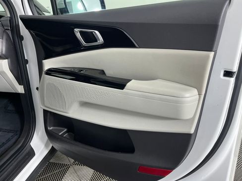 Used 2024 Kia Carnival SX image 15