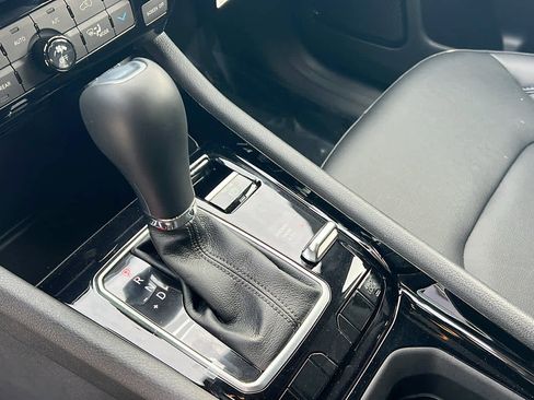 New 2026 Jeep Compass Limited image 13