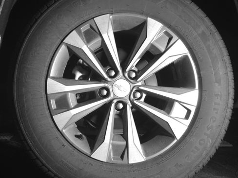 Used 2025 Chevrolet Equinox LT FWD image 14