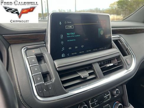 Used 2023 Chevrolet Suburban Premier image 19