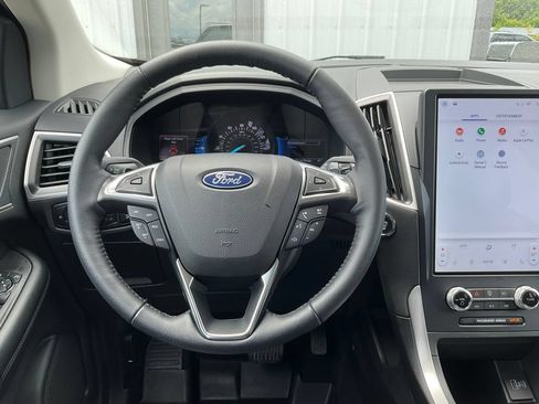 Used 2023 Ford Edge SEL w/ Convenience Package AWD/4WD image 4