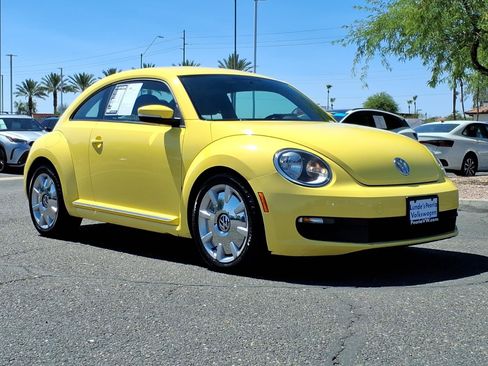 Used 2012 Volkswagen Beetle 2.5 FWD image 1