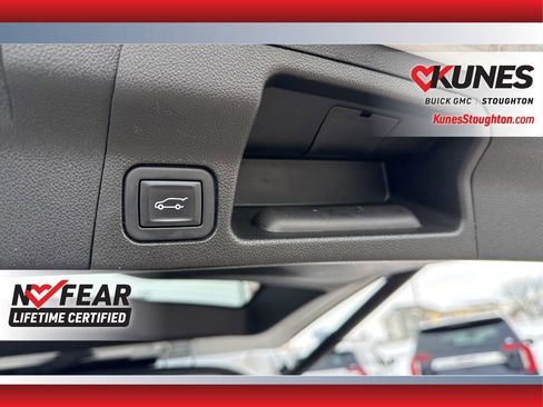 Used 2023 GMC Acadia SLT image 47