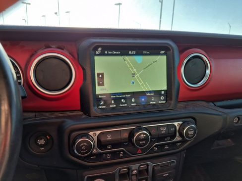 Used 2020 Jeep Gladiator Rubicon image 11
