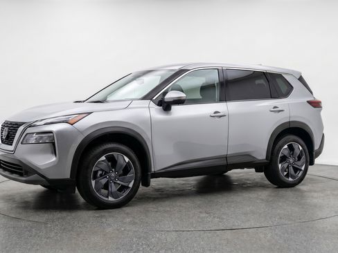 Used 2025 Nissan Rogue SV FWD image 3