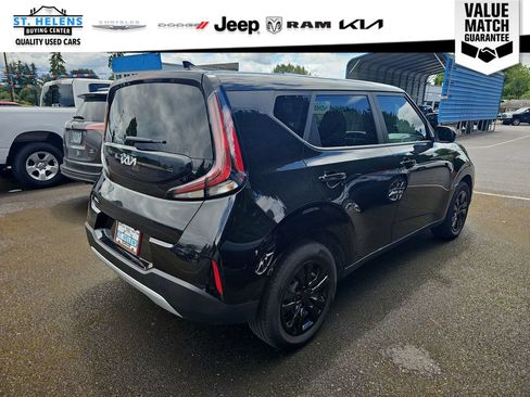 Used 2023 Kia Soul LX FWD image 7