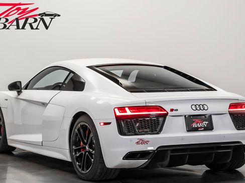 Used 2018 Audi R8 V10 image 3