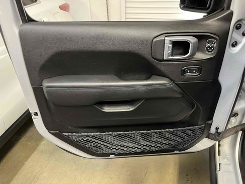 Used 2022 Jeep Wrangler Unlimited Rubicon 4xe AWD/4WD image 80