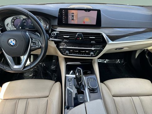 Used 2019 BMW 530i w/ Premium Package image 15